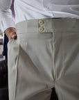 Pantalone modello Caruso con fibbie laterali