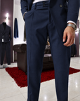 Abito sartoriale doppio petto rever ampio in pura lana blu