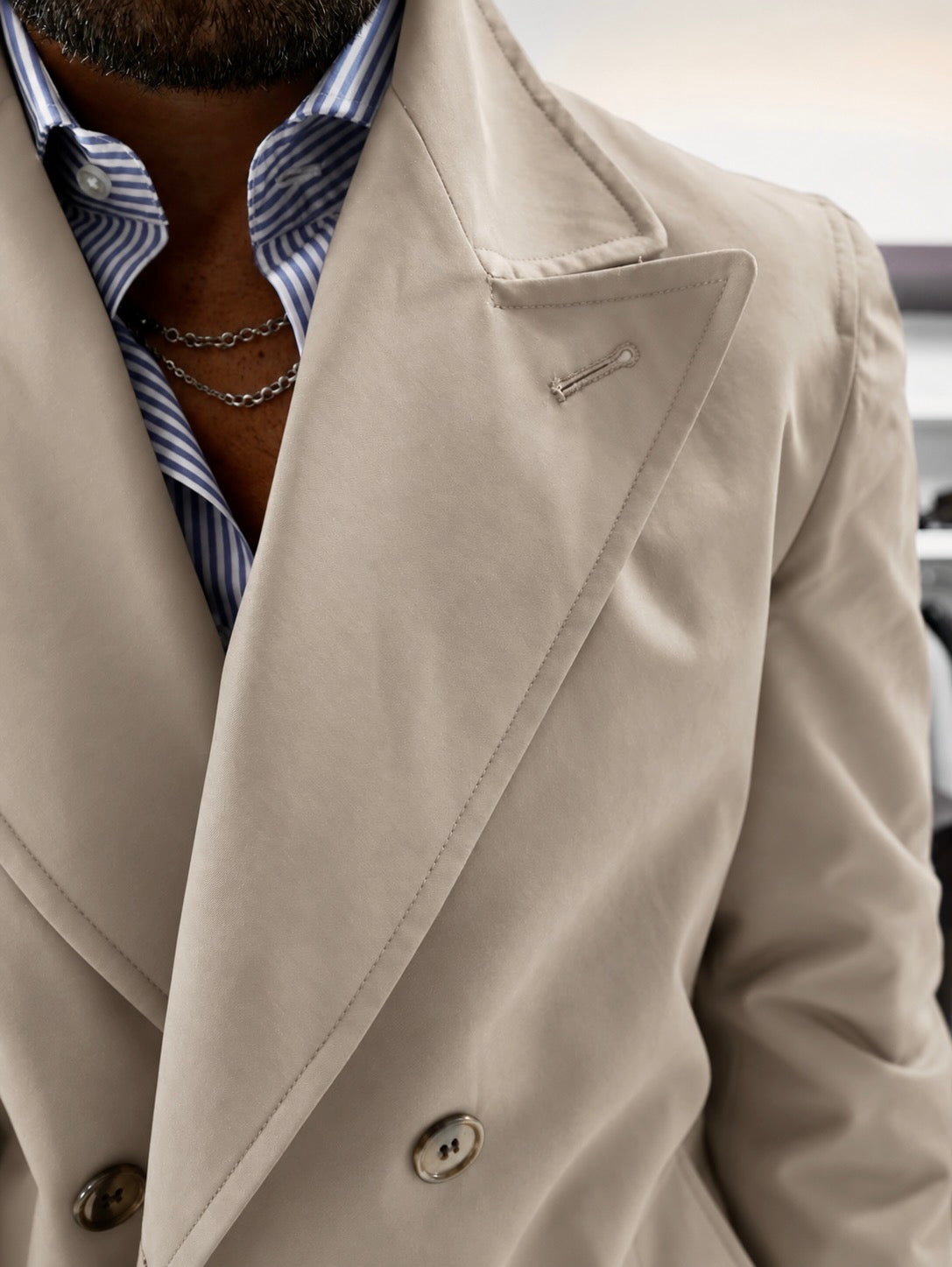 Trench sartoriale doppio petto in cotone tecnico