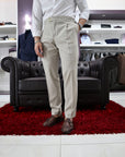 Pantalone modello Caruso con fibbie laterali