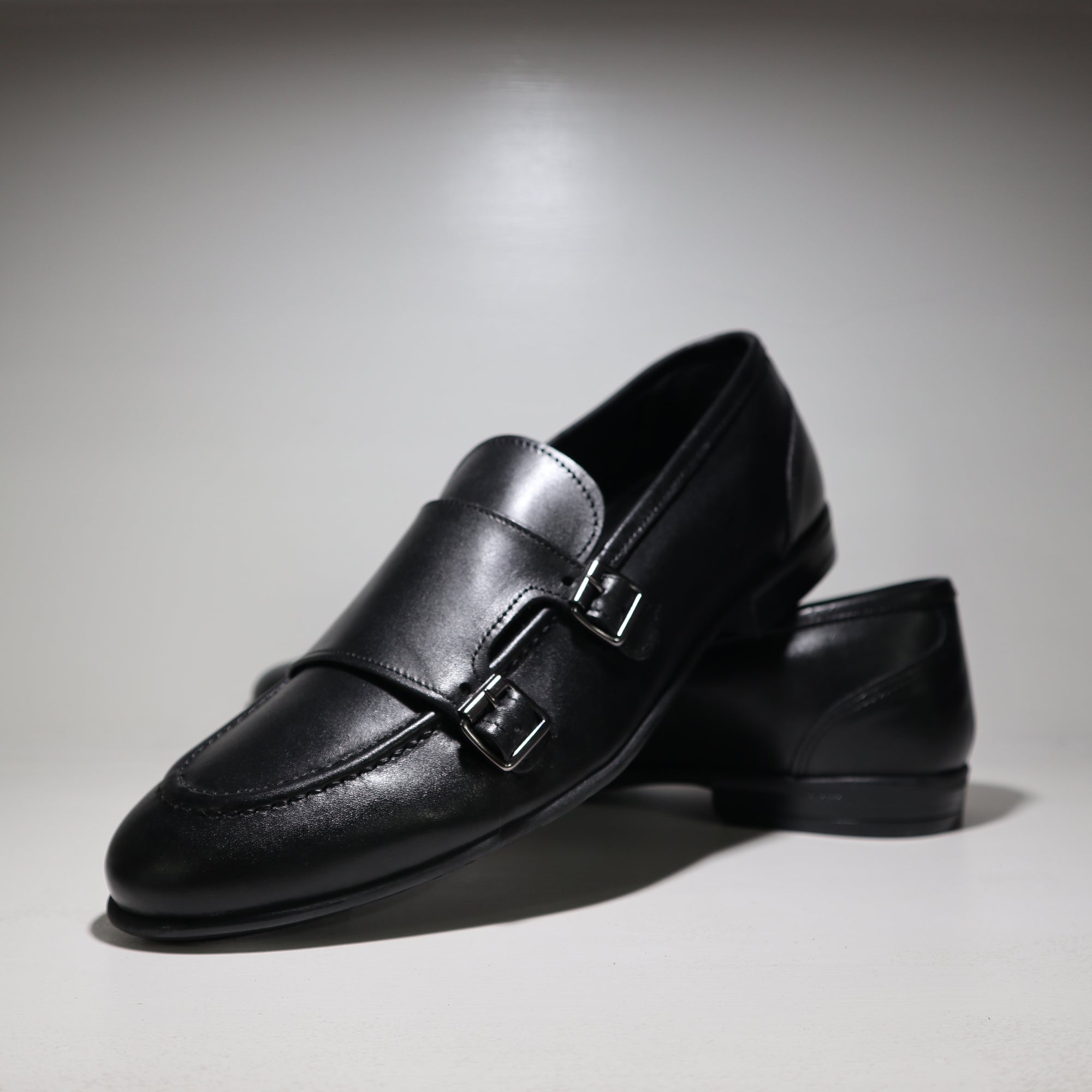 Mocassino in pelle doppia fibbia nero