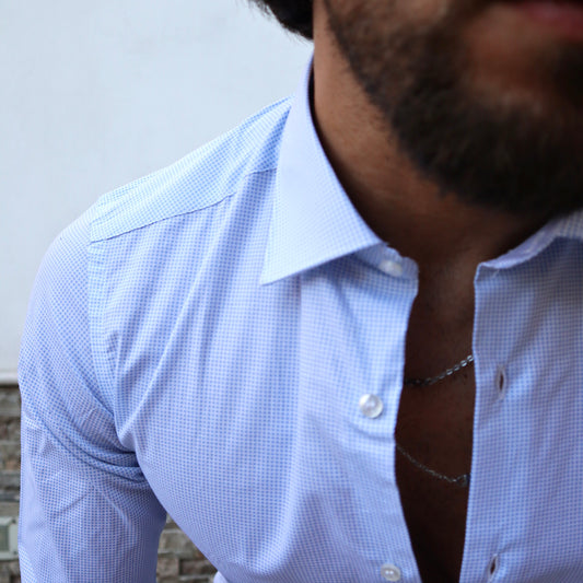 Camicia basic slim fondo bianco microfantasia