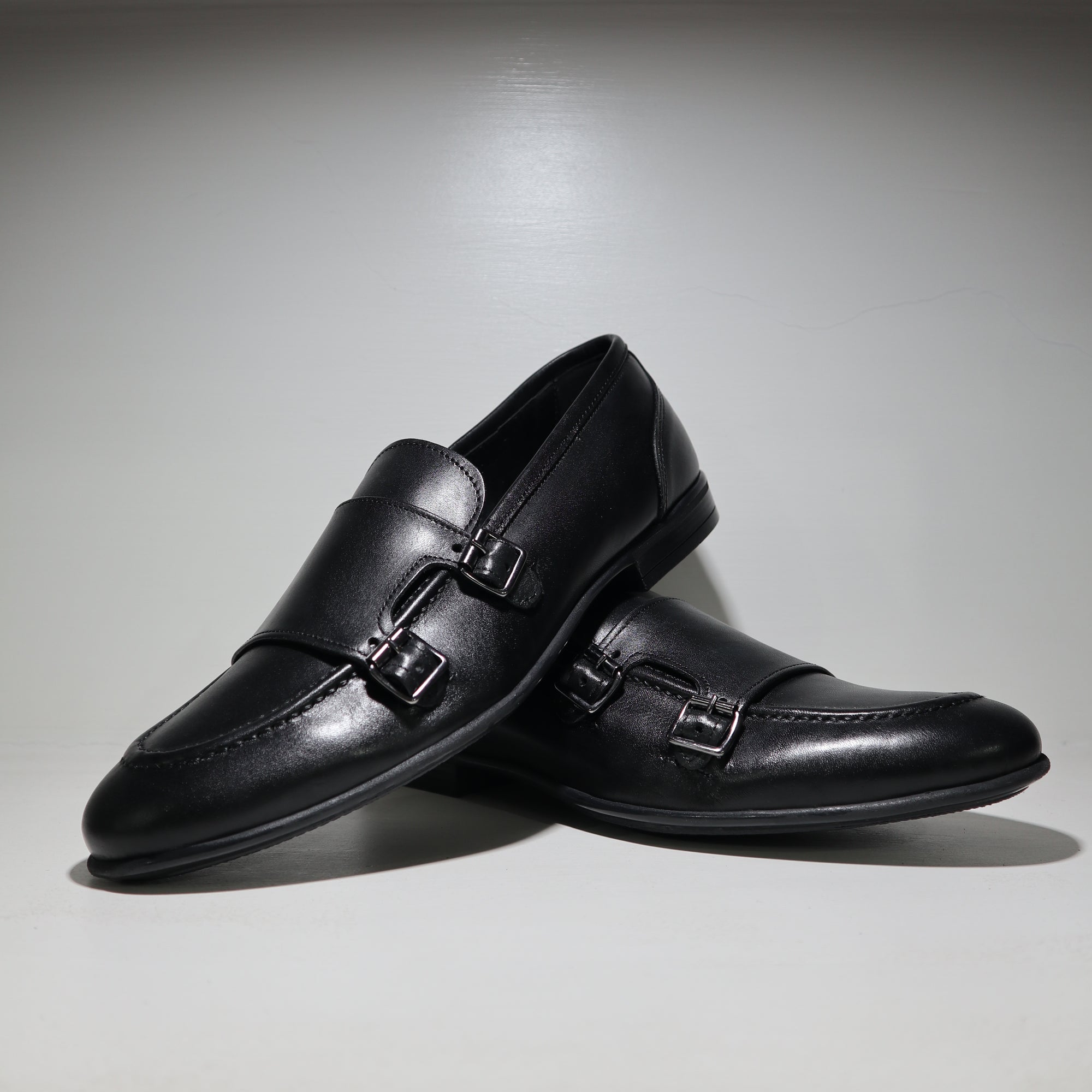Mocassino in pelle doppia fibbia nero