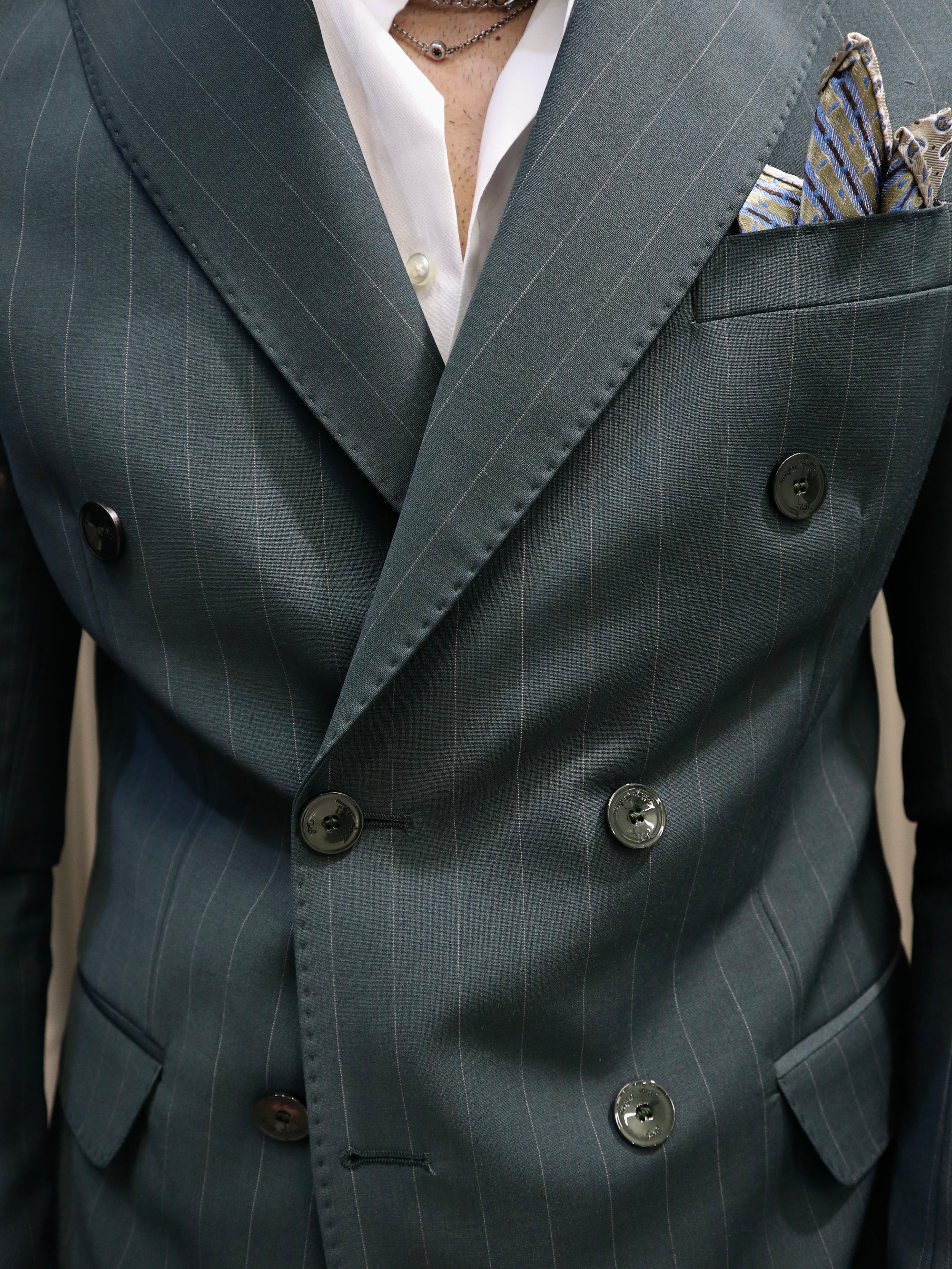Abito sartoriale doppio petto gessato verde