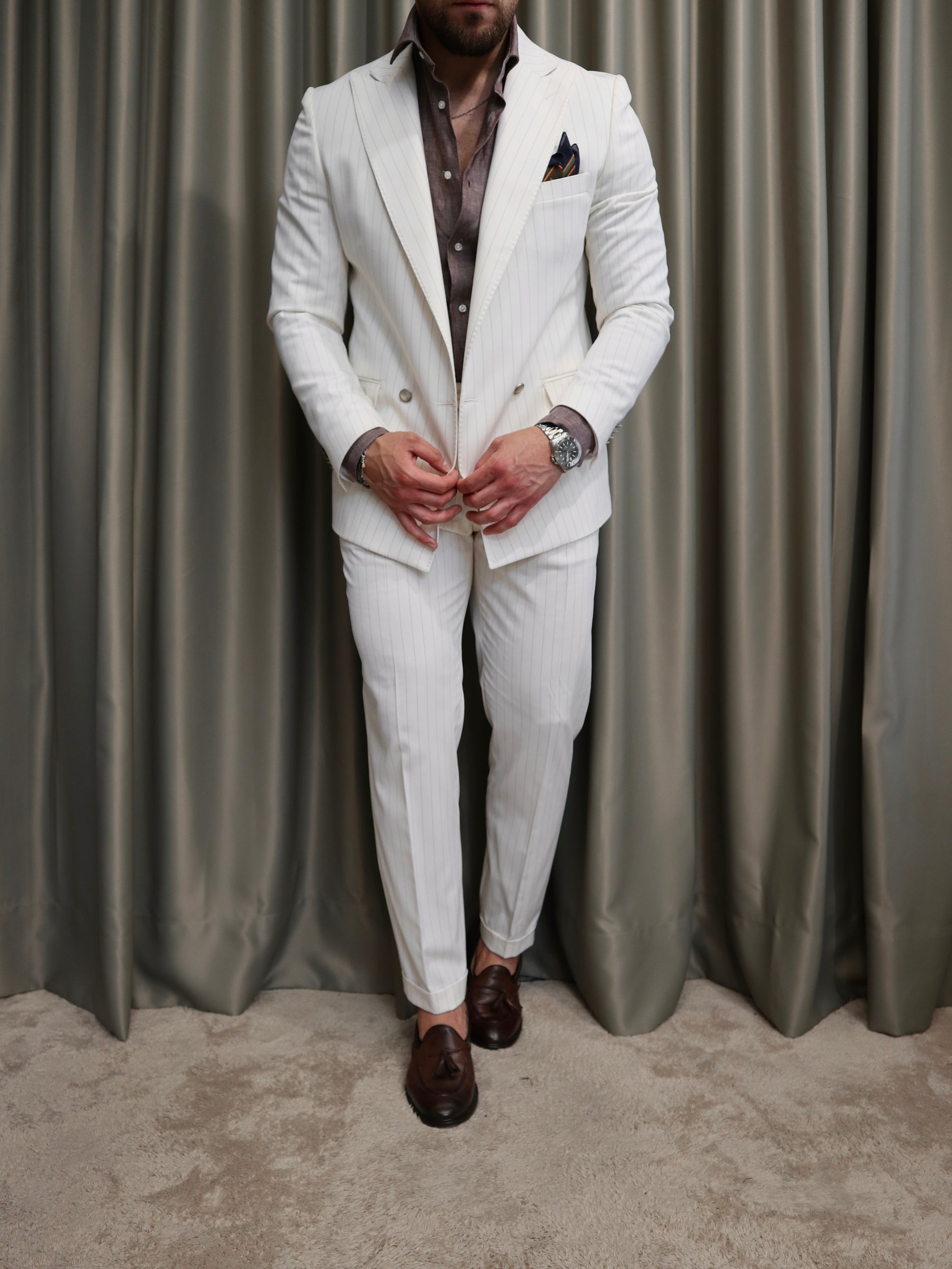 Abito doppio petto 2 bottoni  gessato bianco