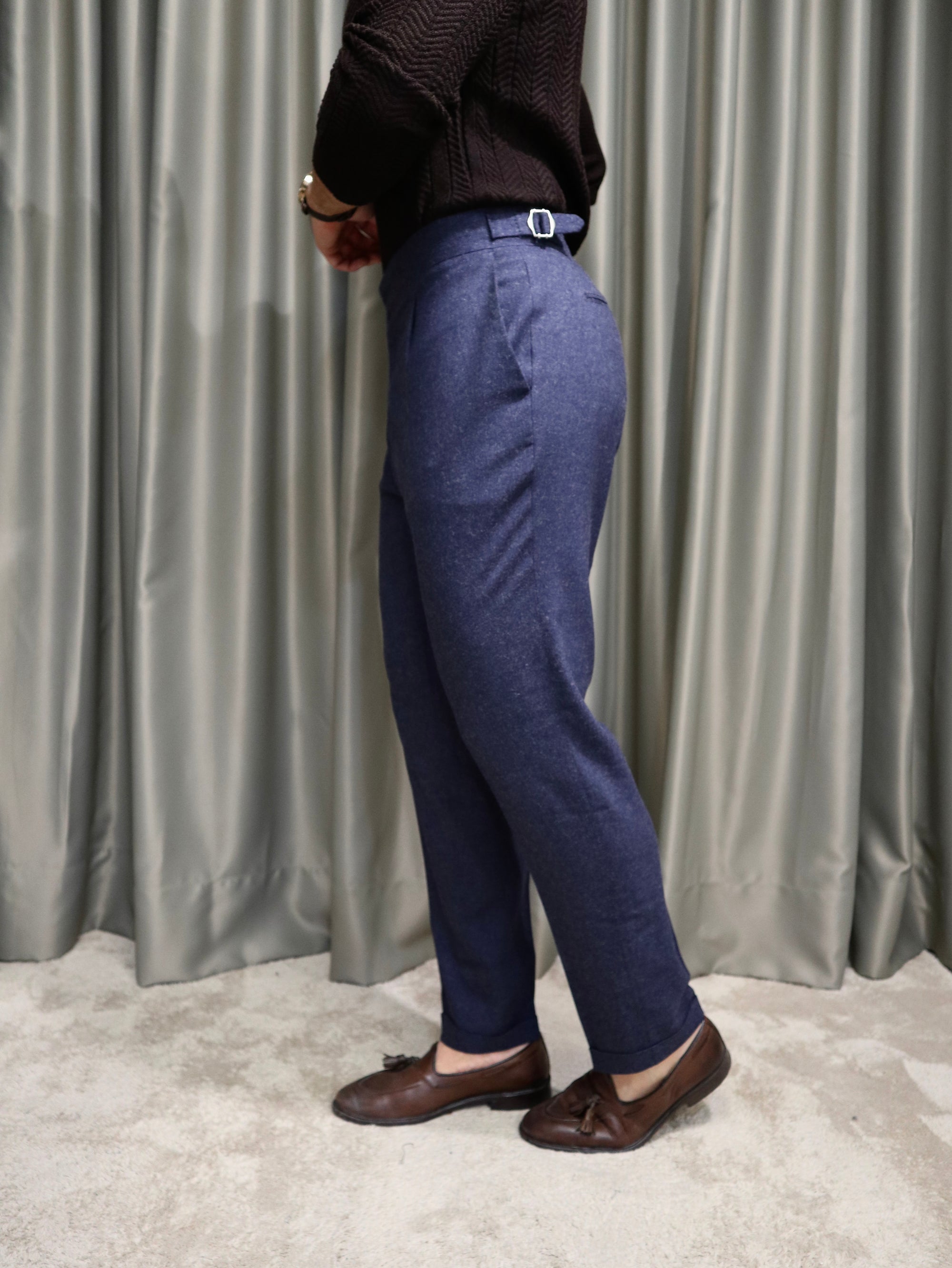 Pantalone con fibbie laterali mod wild in flanella