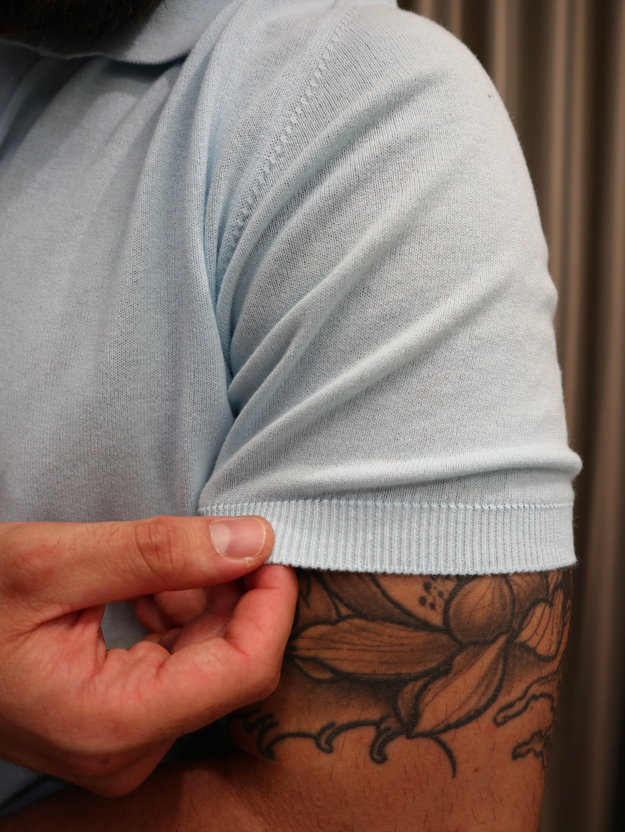 Polo scollo V 100% cotone