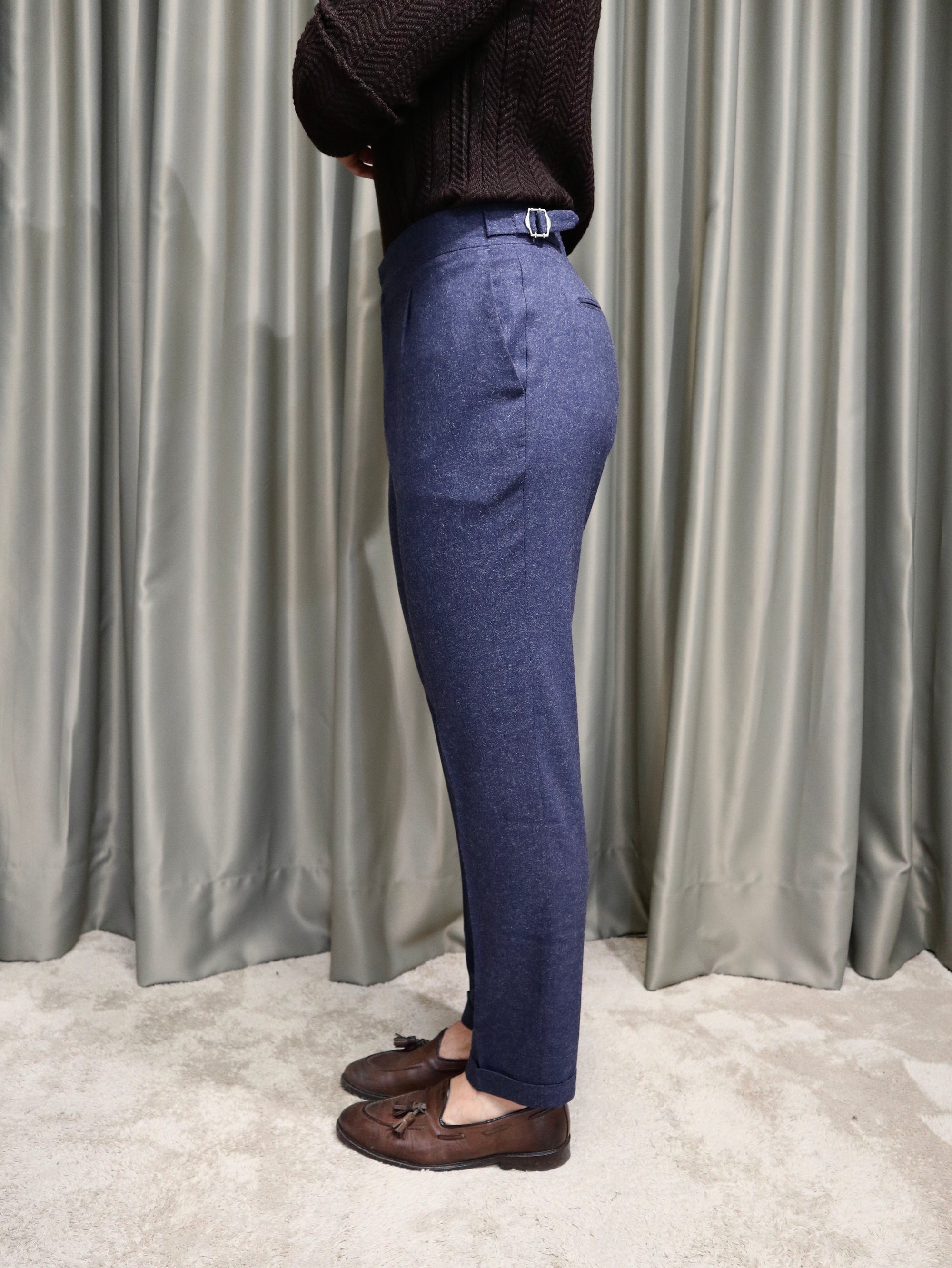 Pantalone con fibbie laterali mod wild in flanella
