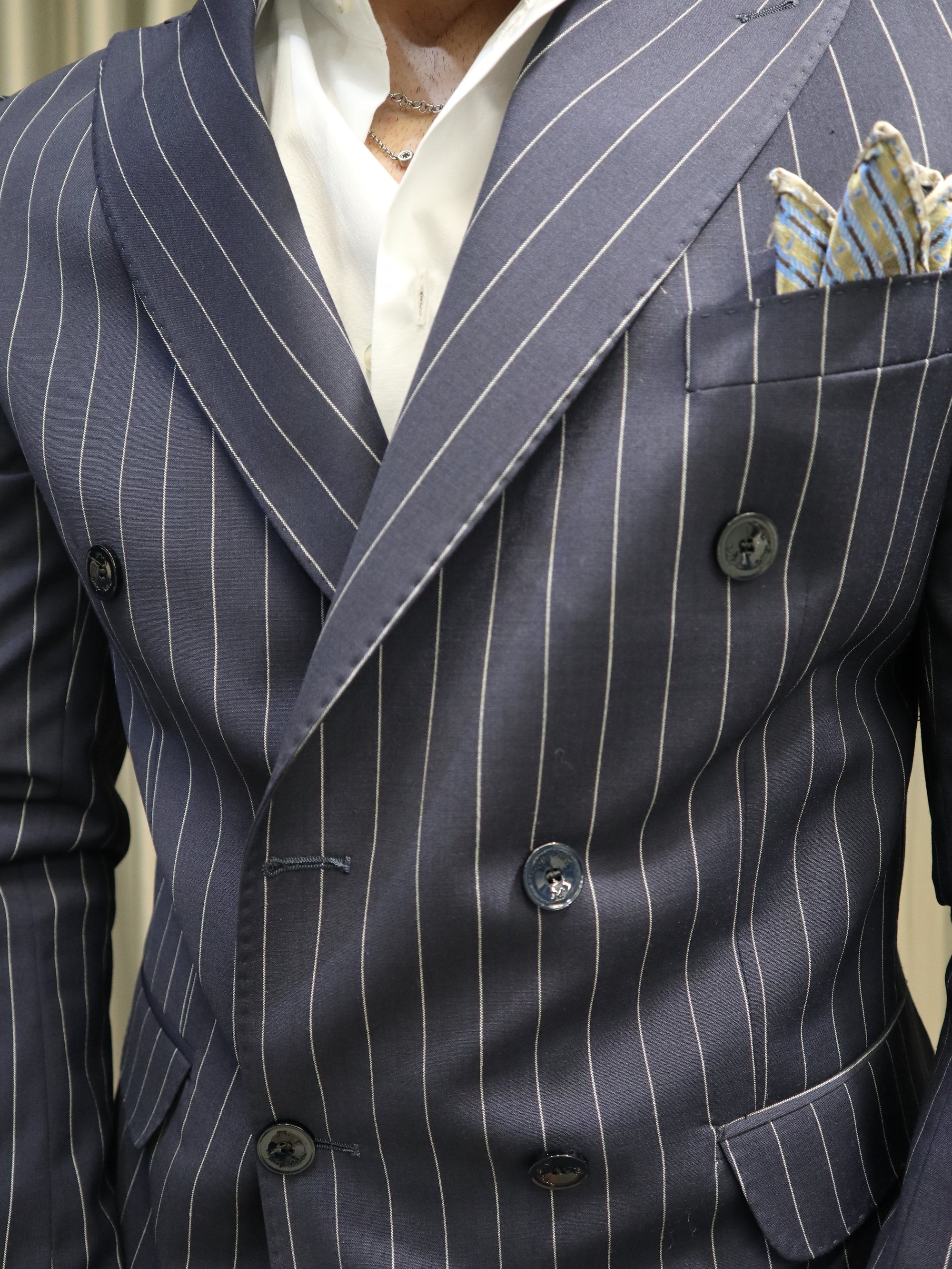 Abito Sartoriale doppio petto gessato blu.