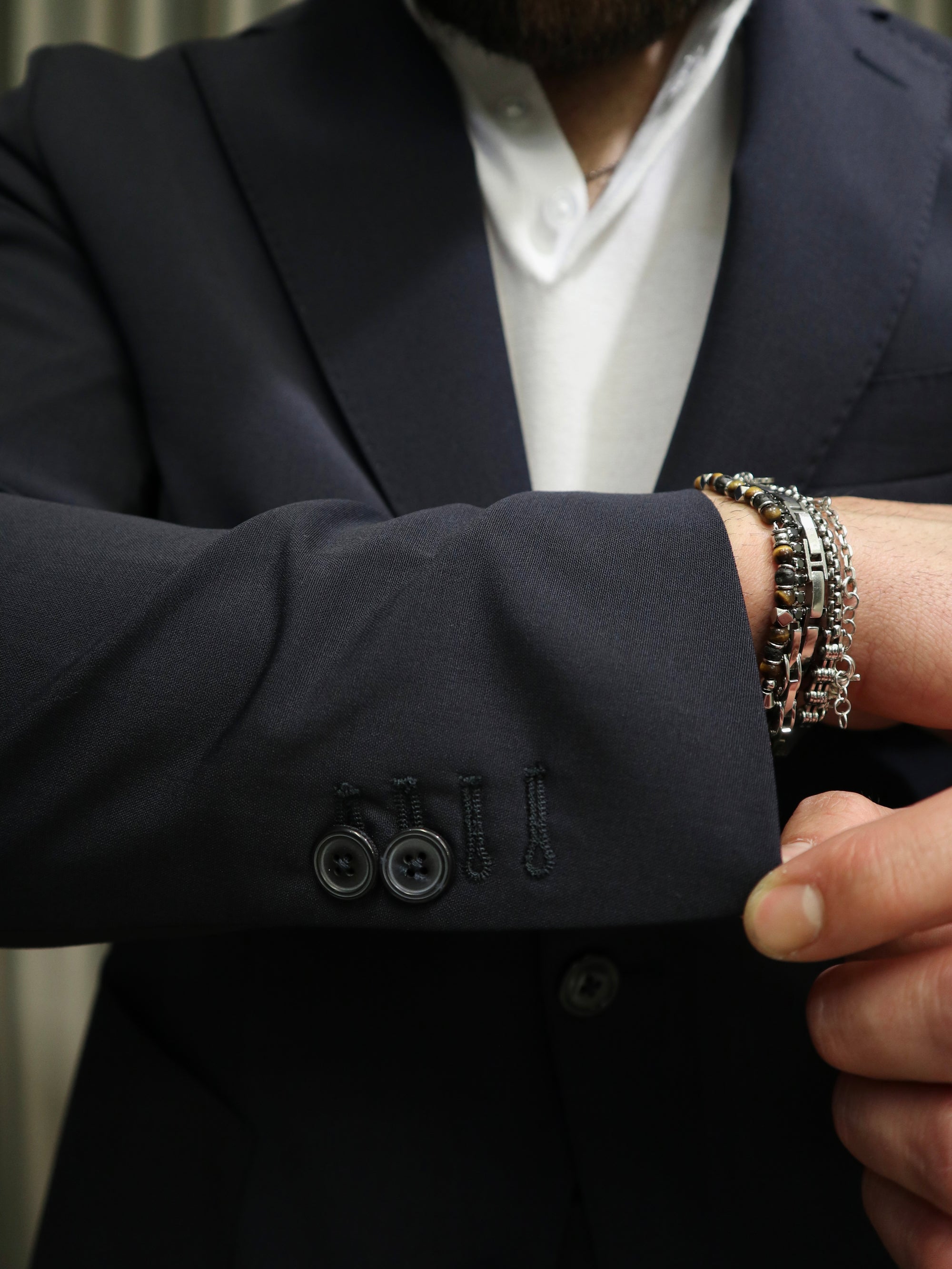 Abito semisartoriale decostruito